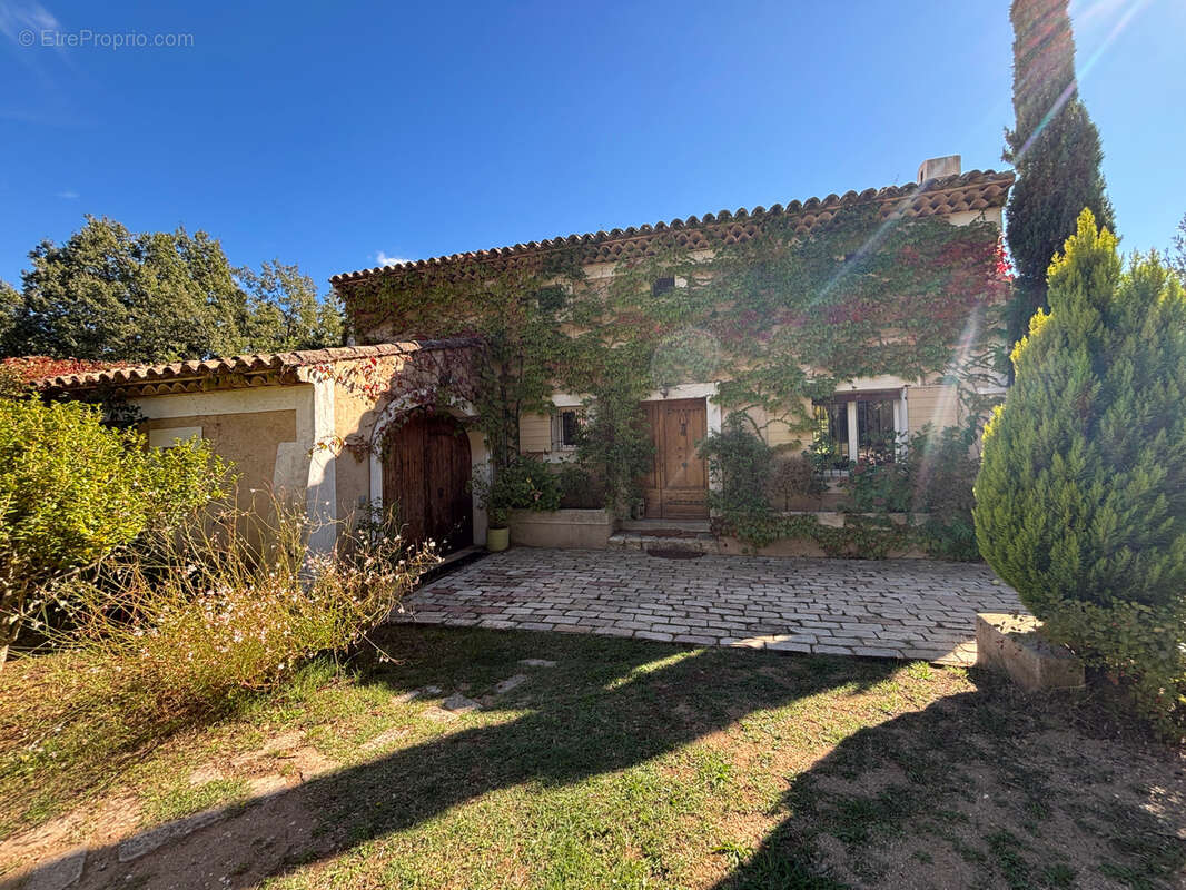 Maison à LA GARDE-FREINET