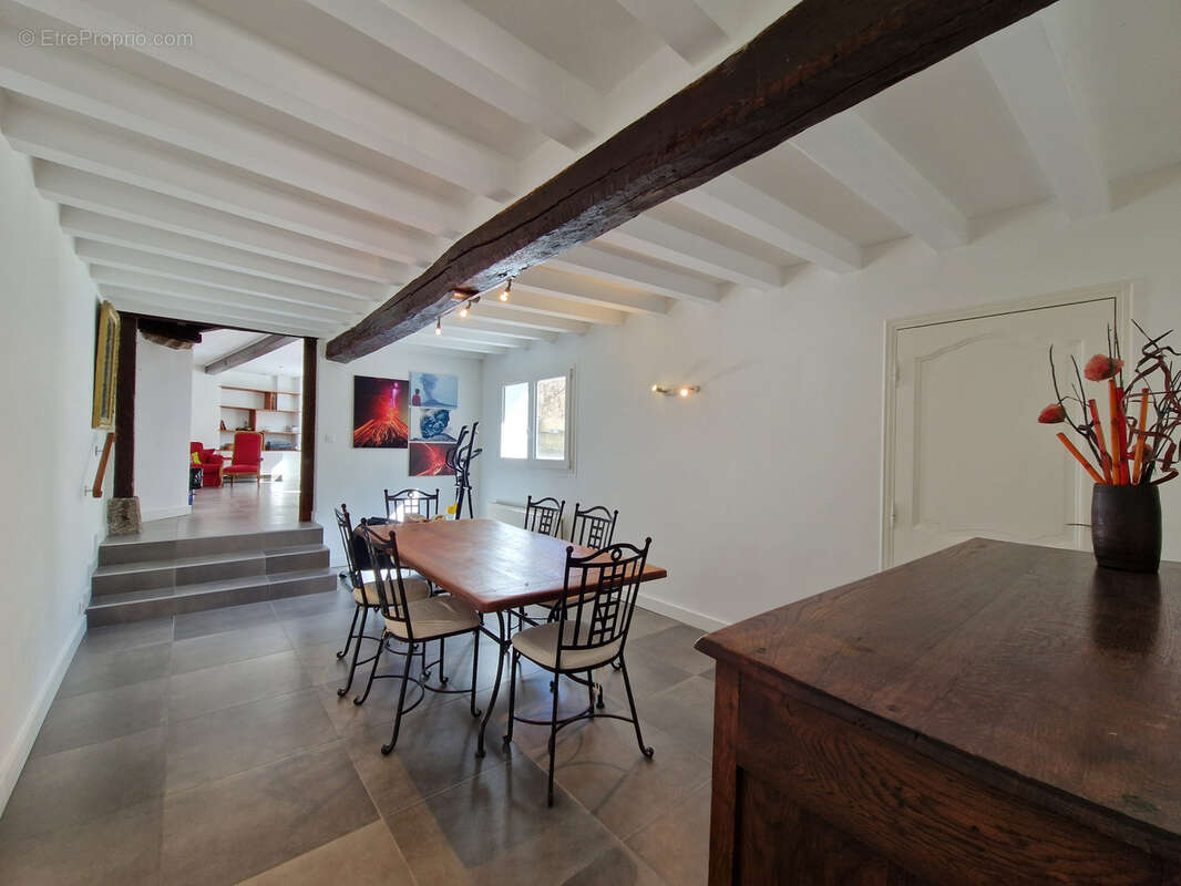 Maison à MILLERY