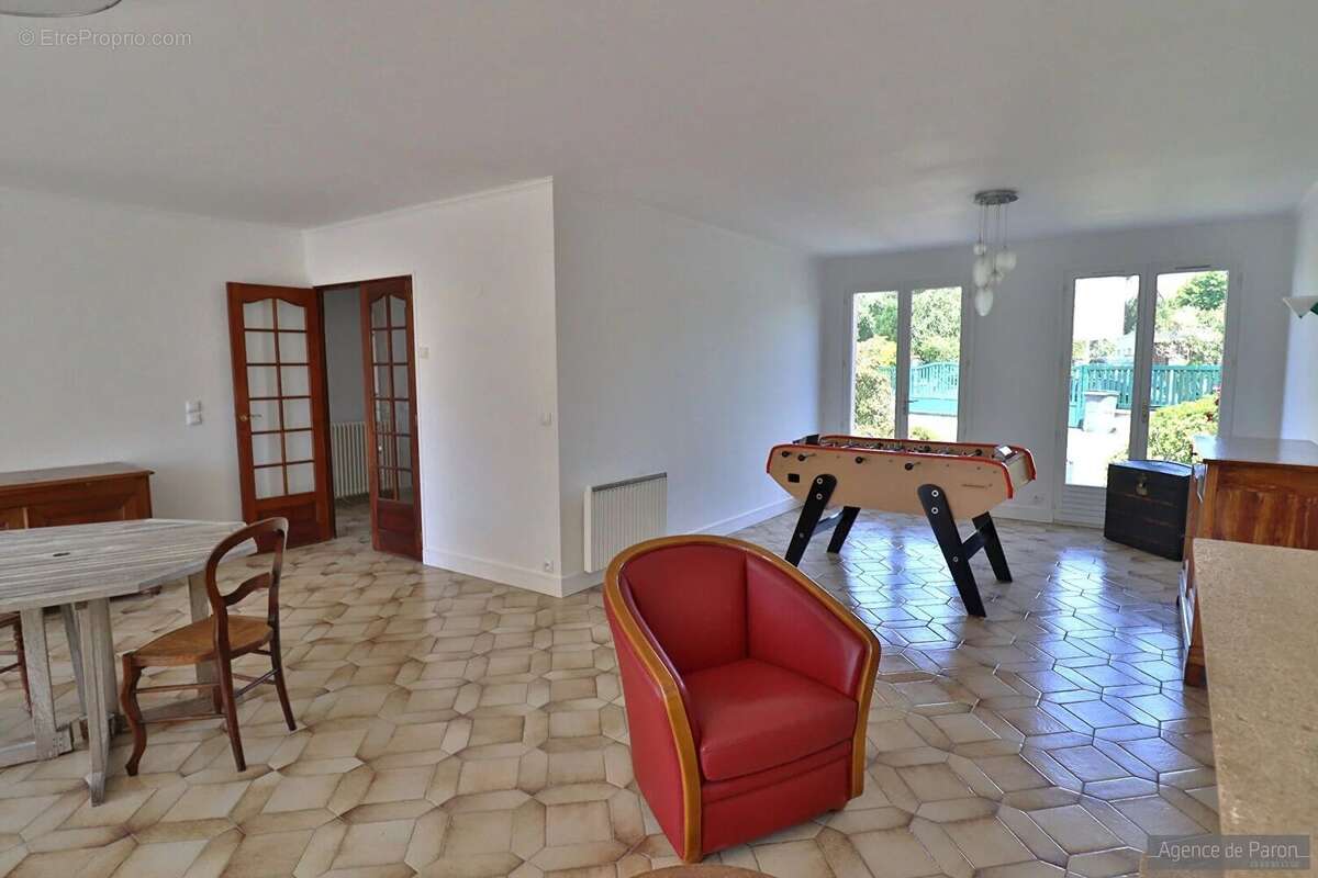 Maison à VERRIERES-LE-BUISSON