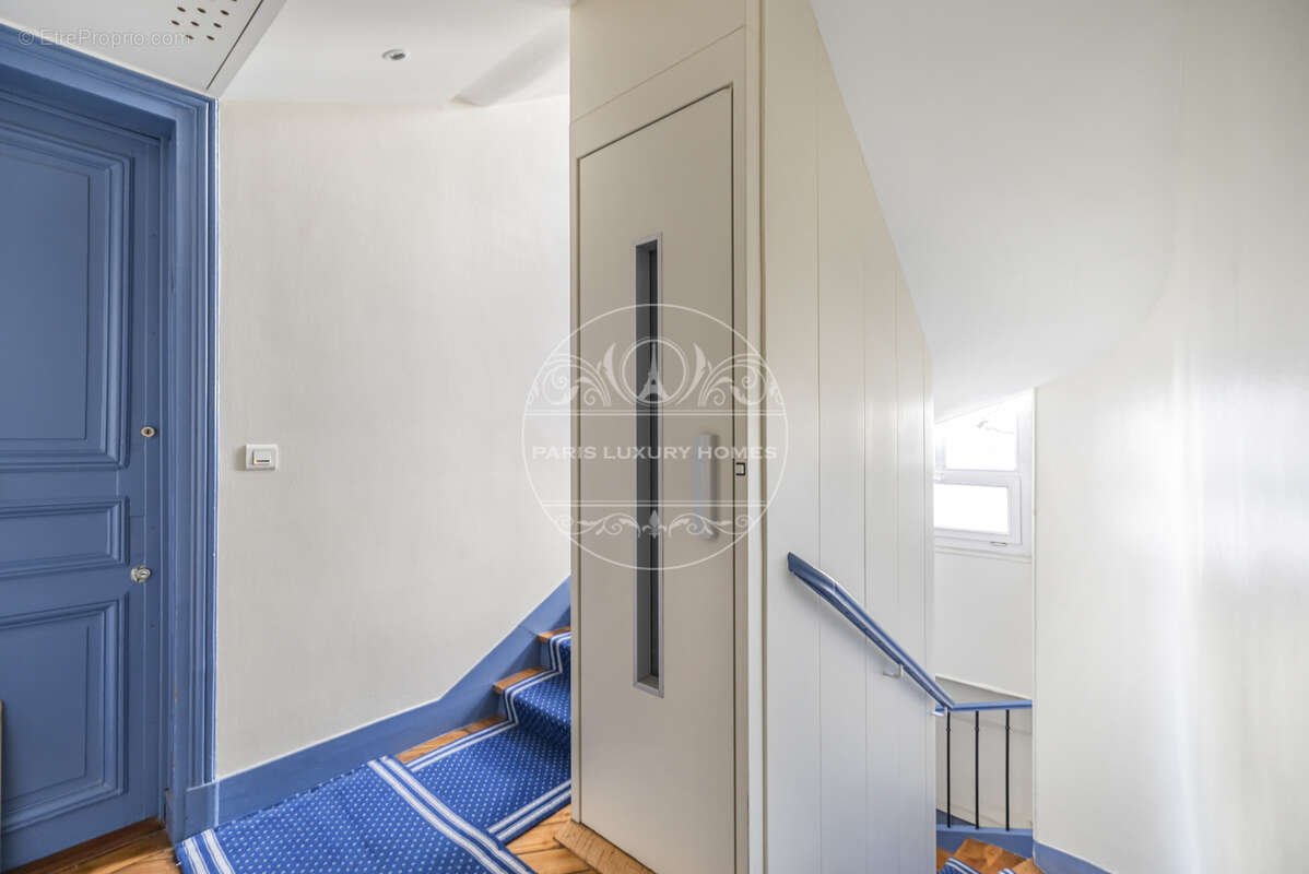 Appartement à LEVALLOIS-PERRET