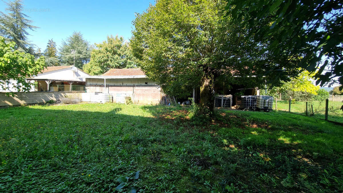 20250919_143704 - Maison à JAVERLHAC-ET-LA-CHAPELLE-SAINT-ROBERT