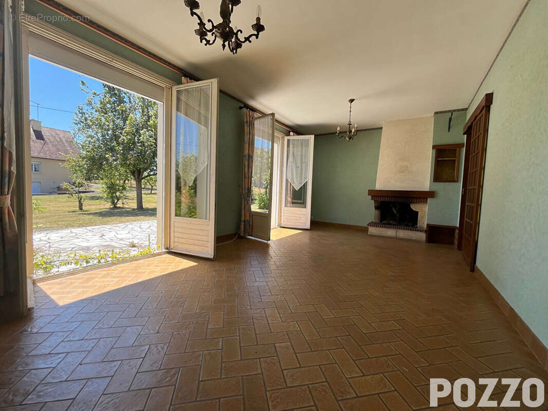 A Vendre - Saint Hilaire Du Harcouet - Maison 6 pièce(s) 114 m² - Vie de plain-pied - Proximité des services - photo 3