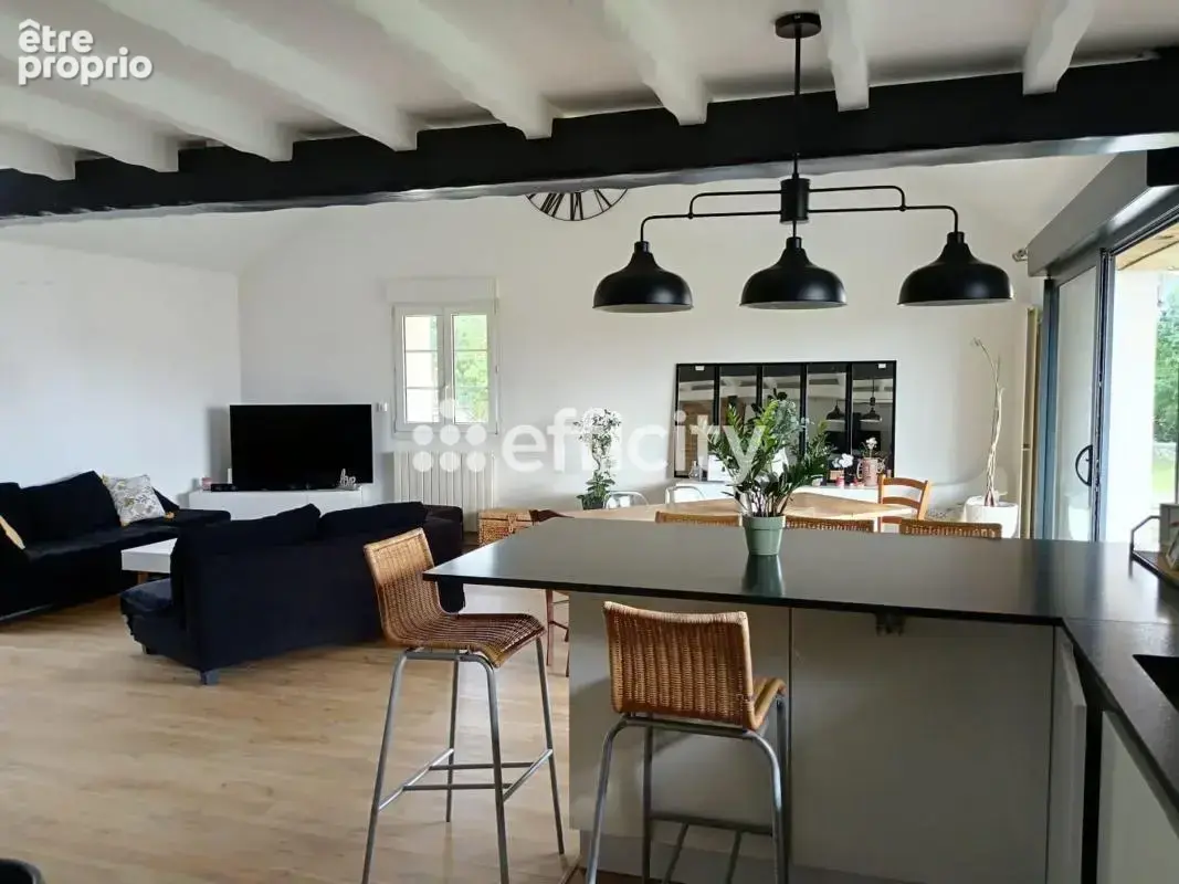 Maison 6 pièces 237 m² à vendre à Iteuil (86240) - photo 8