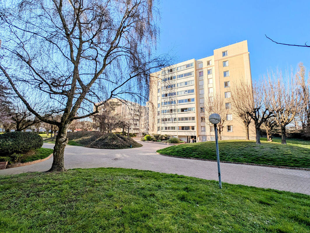 Appartement à SARTROUVILLE