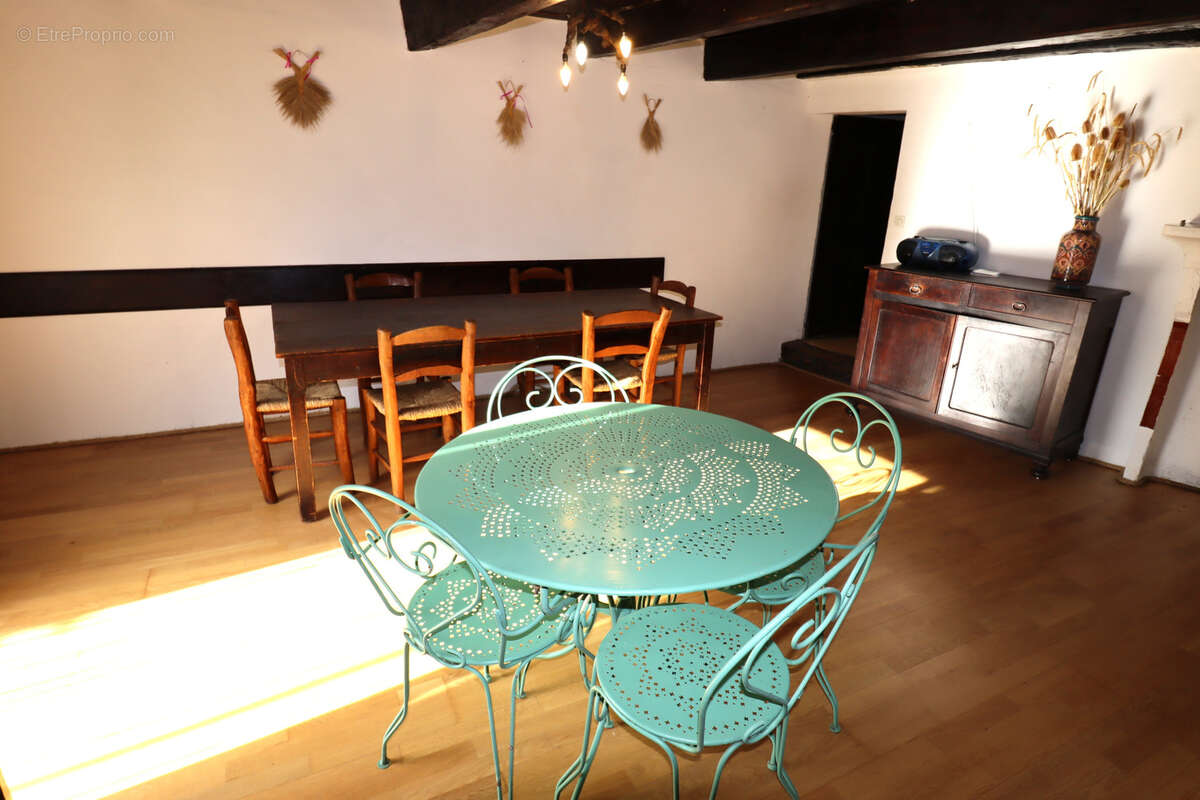 Maison à THORAME-BASSE