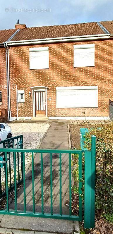 Maison à SIN-LE-NOBLE