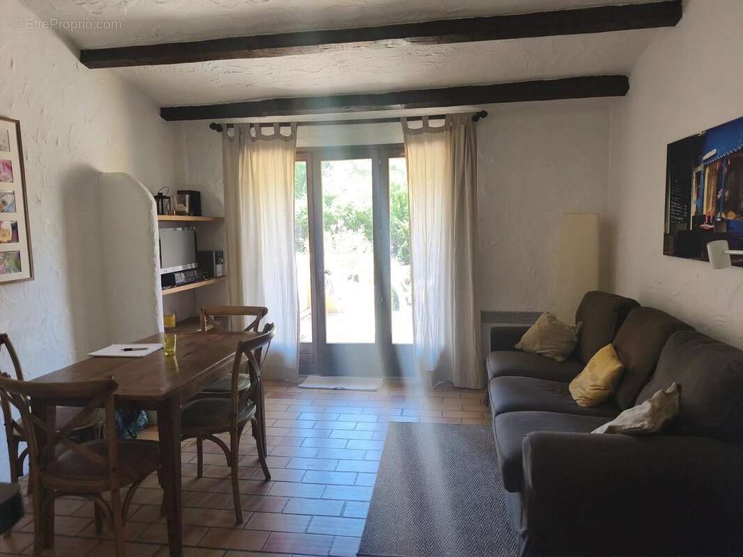  à vendre – t2  avec acces jardin à sanary-sur-mer  - photo 3