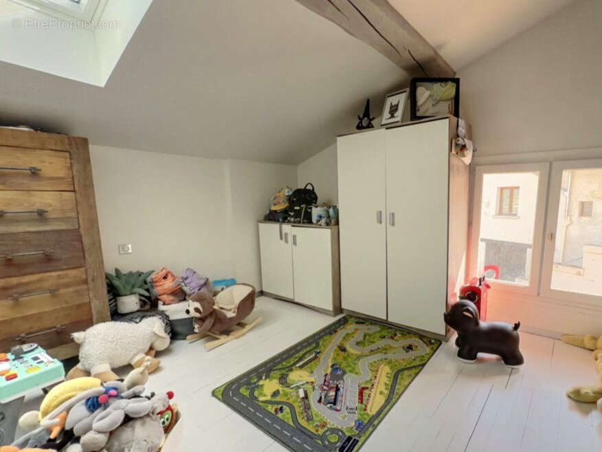 01160   Sur les hauteurs de Pont-d'Ain : Maison familiale rénovée avec dépendance de 300 m2 et garage de 70m2 - photo 14