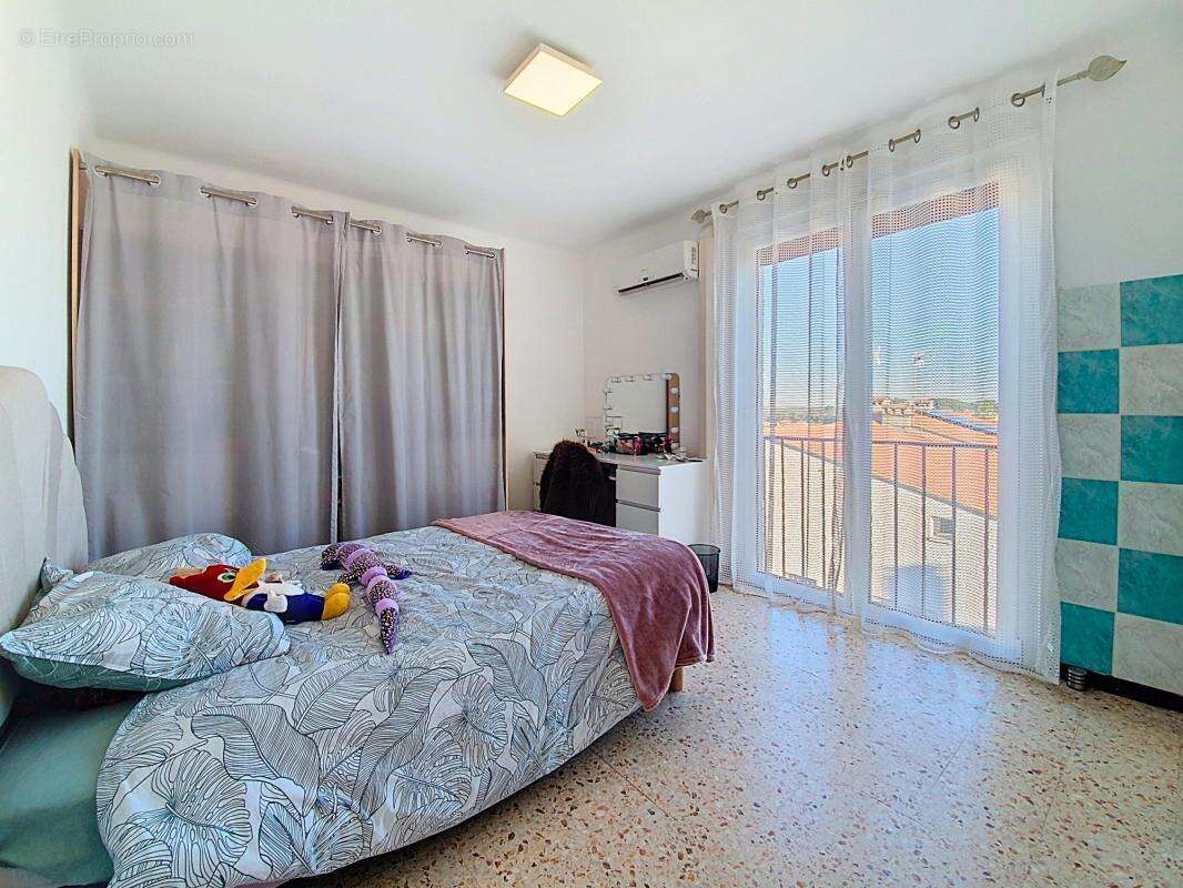 Maison à VILLENEUVE-DE-LA-RAHO