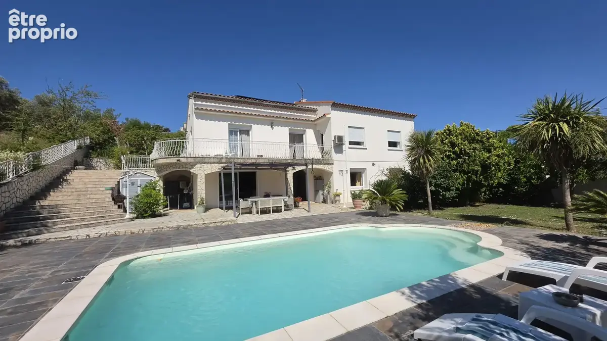 Maison 215 m2 sur terrain de 807 m2 avec piscine au sel - photo 5