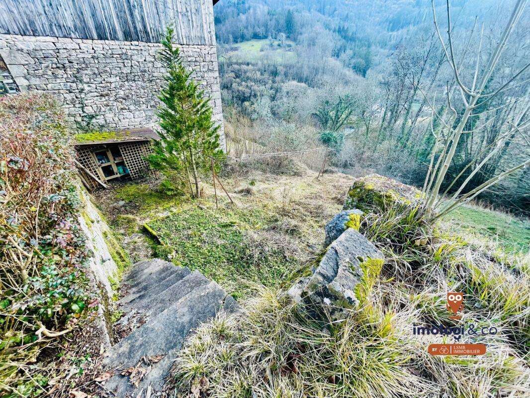 Terrain à MOUTHIER-HAUTE-PIERRE