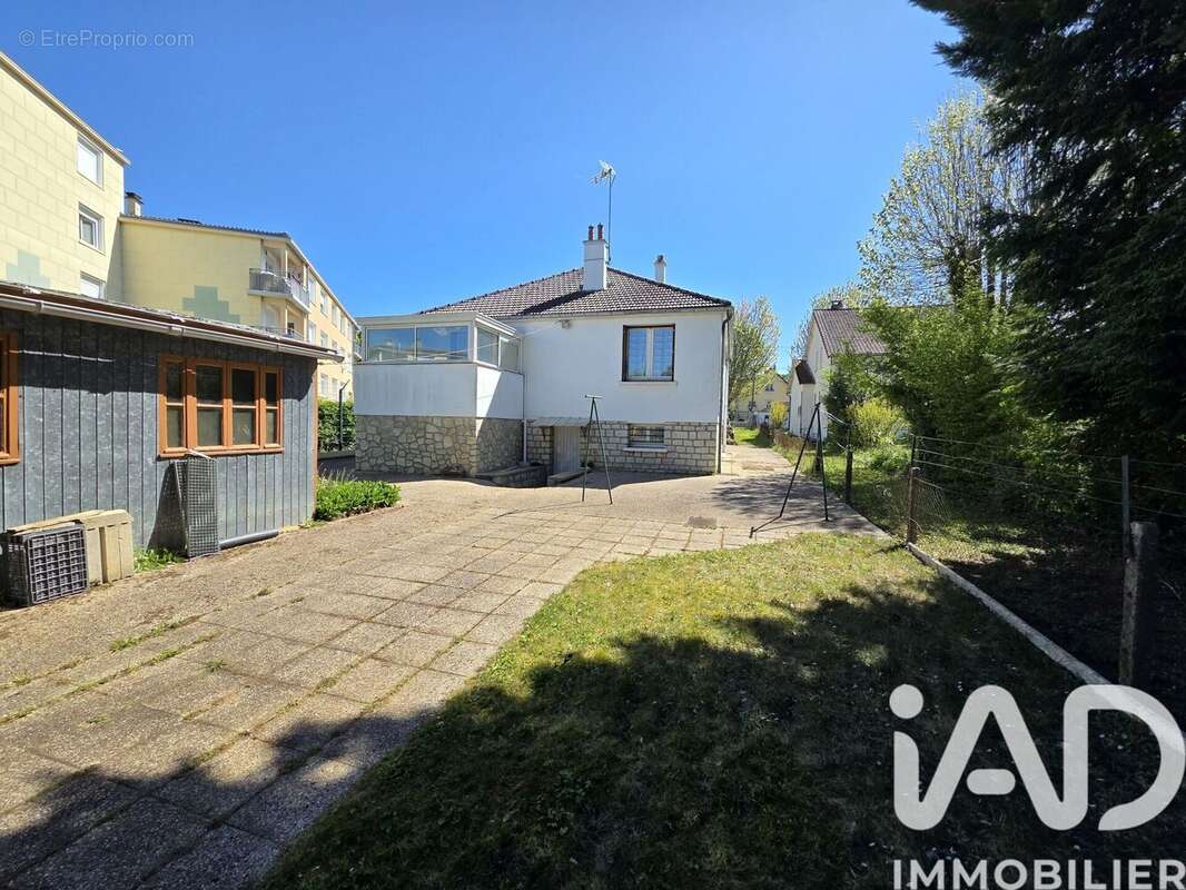 Photo 4 - Maison à VILLENEUVE-SUR-YONNE