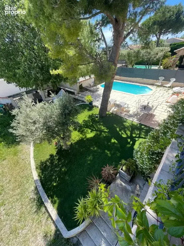 Villa T6 avec 2 appartements sur les hauteurs du Logis-Neuf - photo 7