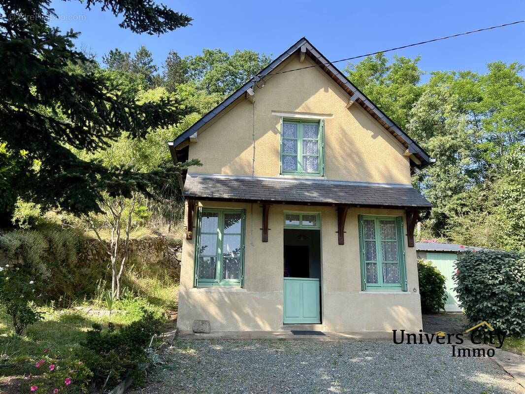 Maison à CHAMP-SUR-LAYON