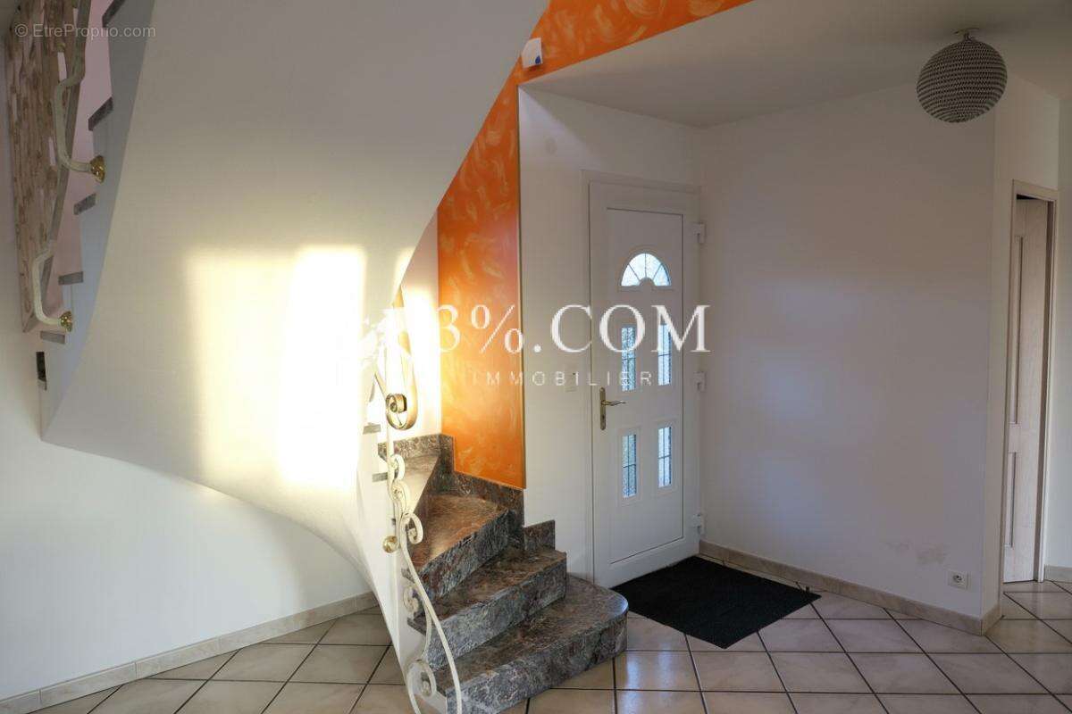 Maison à SAINT-NICOLAS-D'ALIERMONT