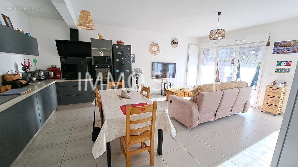 Appartement à CHAMP-SUR-DRAC