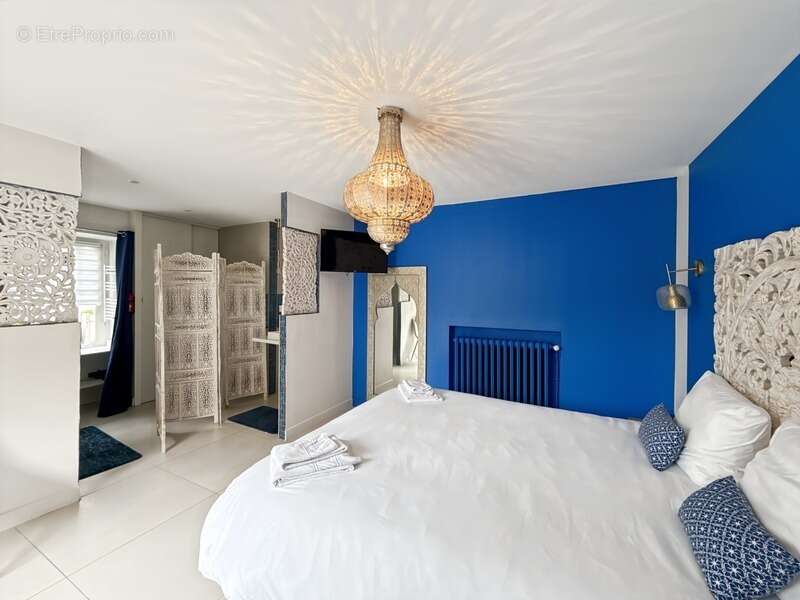 Maison à SAINT-SAUVEUR-D'AUNIS