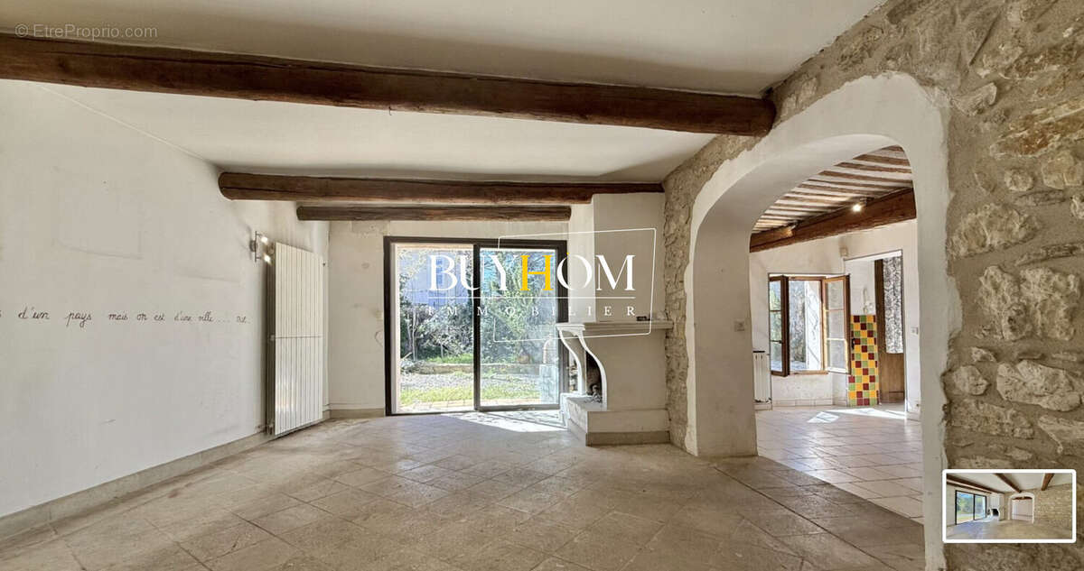 Maison à L'ISLE-SUR-LA-SORGUE