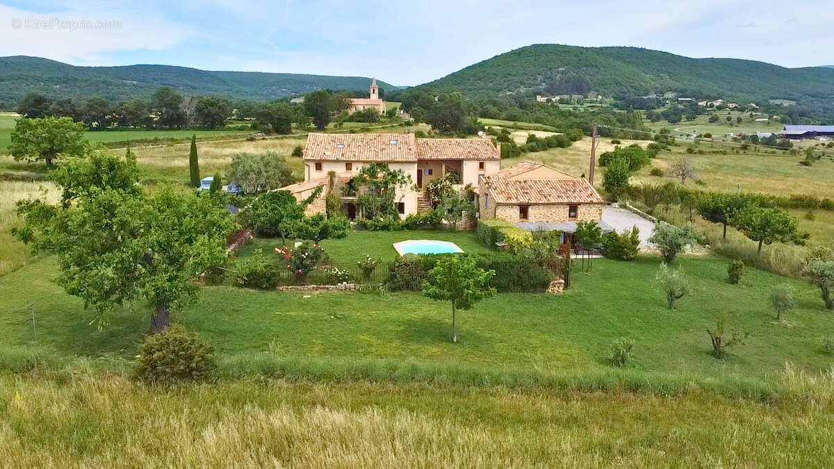 MAS RESTAURE  avec 12 Hectares  et autonome - photo 34