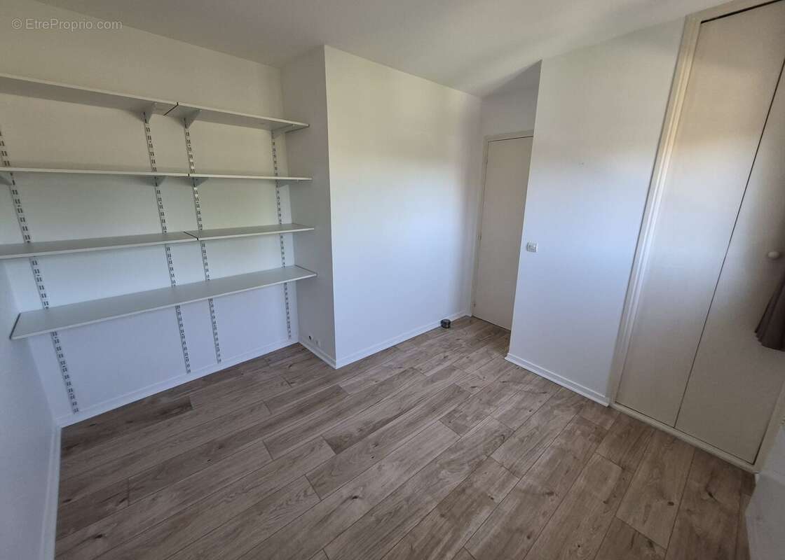 Appartement 42 m² à Saint-Maurice-Montcouronne  - photo 5