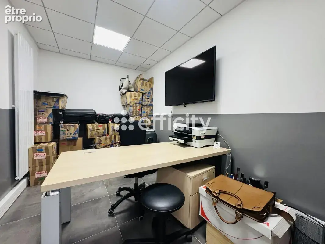 Local commercial - photo 10