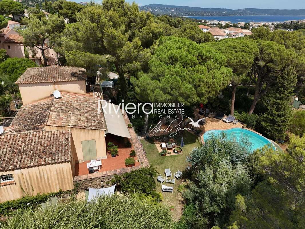 Propriété au charme provençal sur une parcelle de 2821m2 ave - photo 2