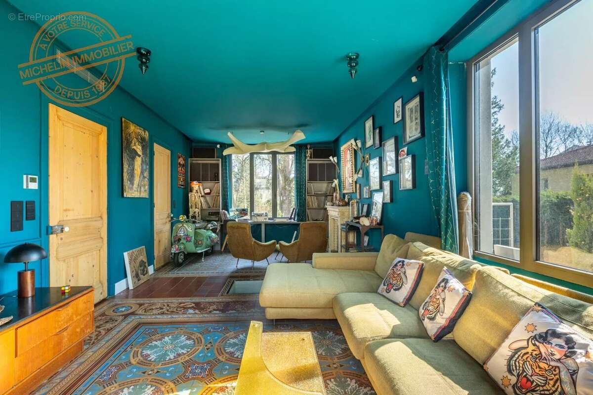 Maison à CHAMPAGNE-AU-MONT-D&#039;OR