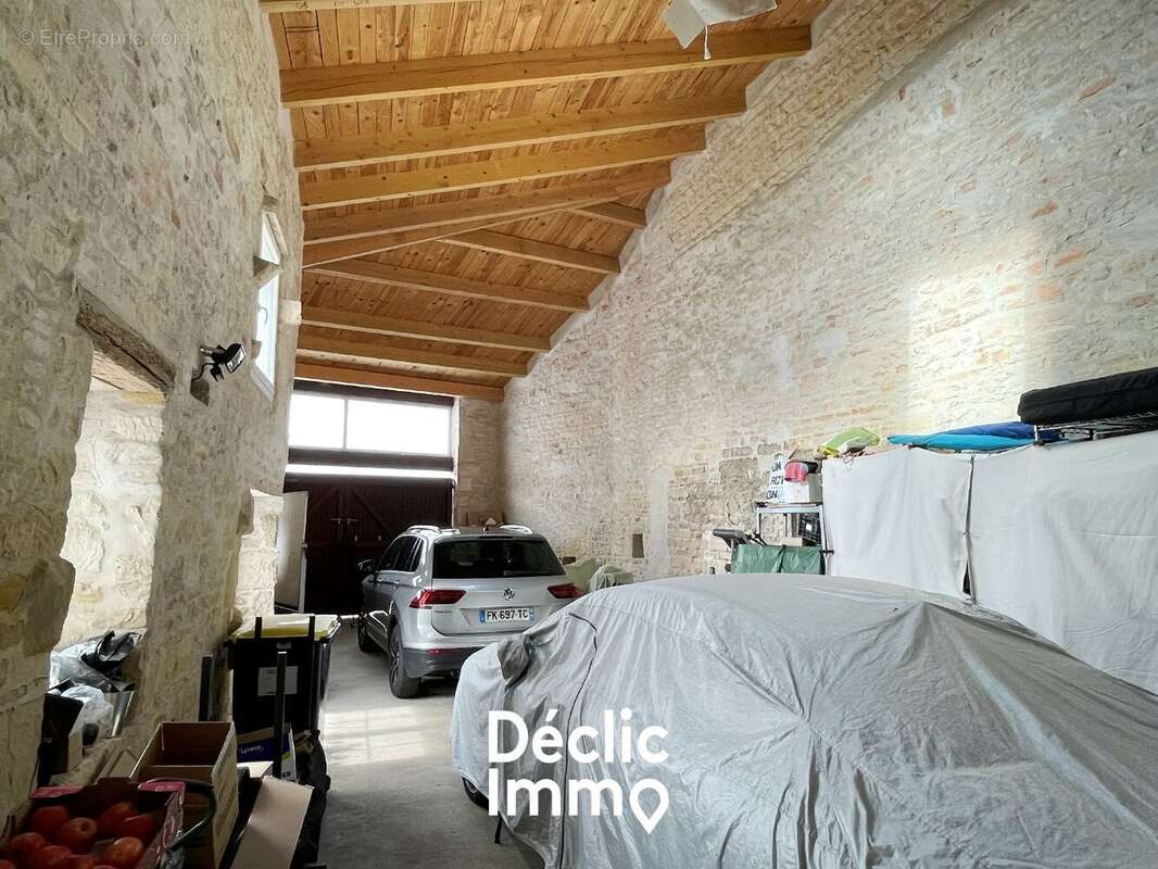 Maison à SAINTE-SOULLE