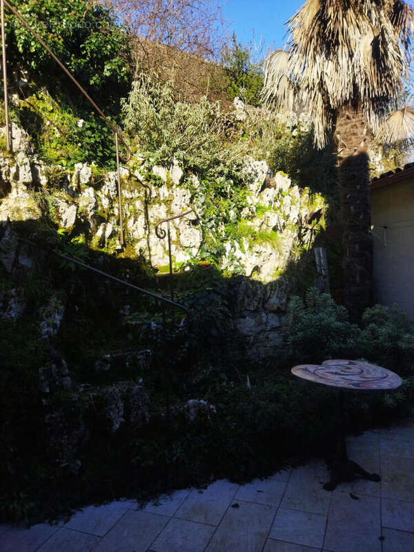 cour ch rc - Maison à CAHORS