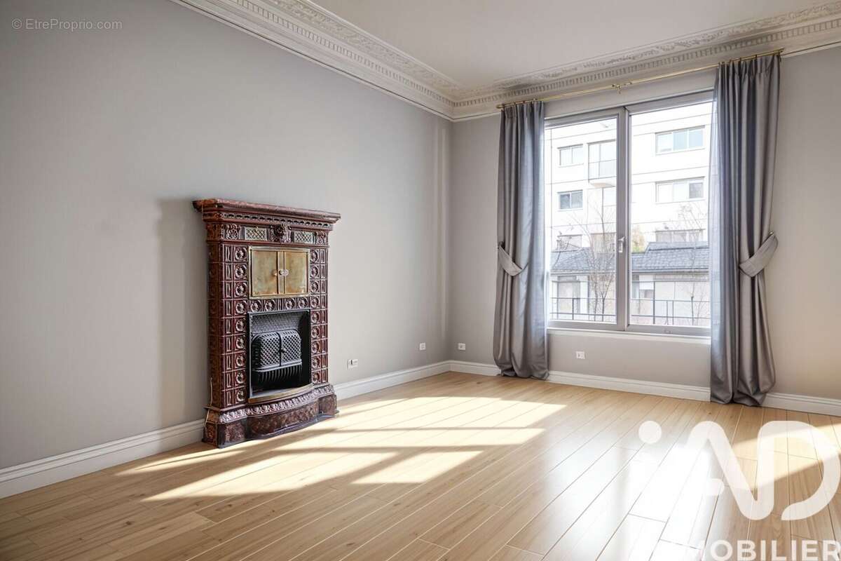 Photo 2 - Appartement à PARIS-18E