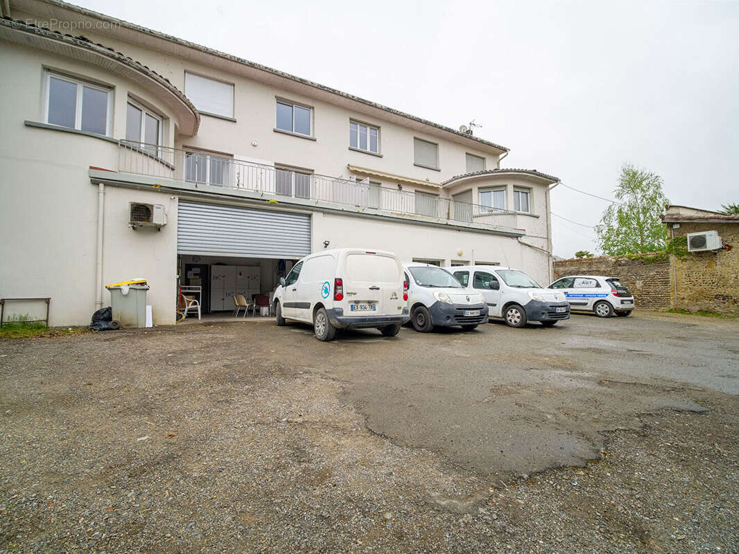 Commerce à AIRE-SUR-L'ADOUR