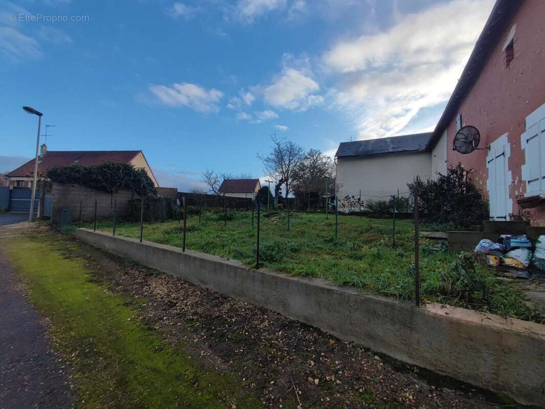 Maison 50 m² à Saint-Verain  - photo 7
