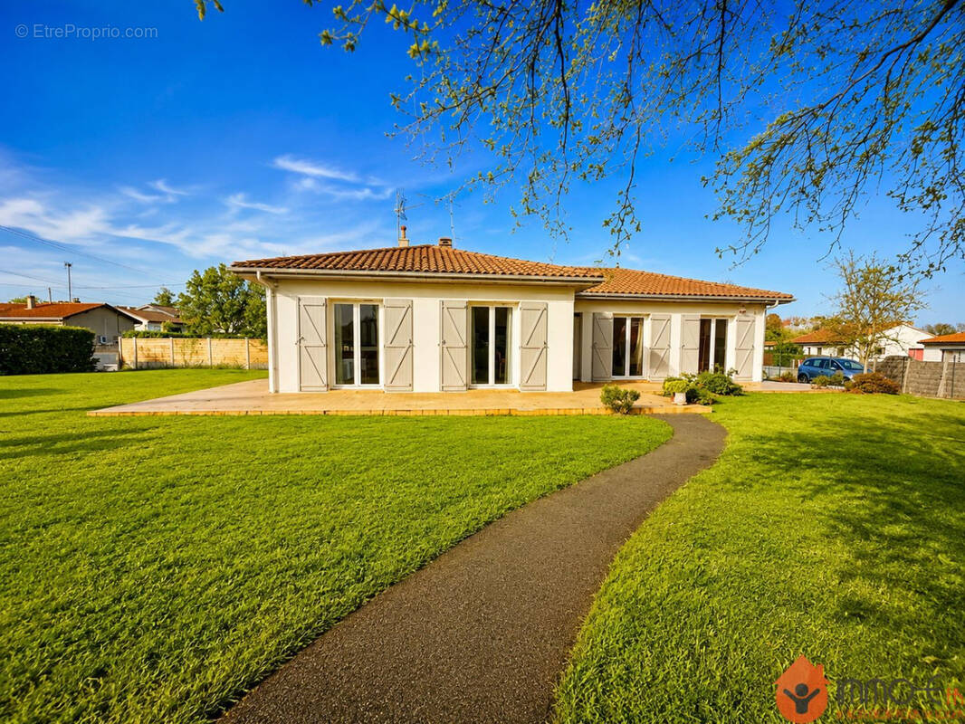 Maison à LE PIAN-MEDOC