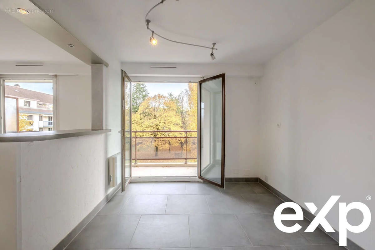 Appartement à DOUVAINE