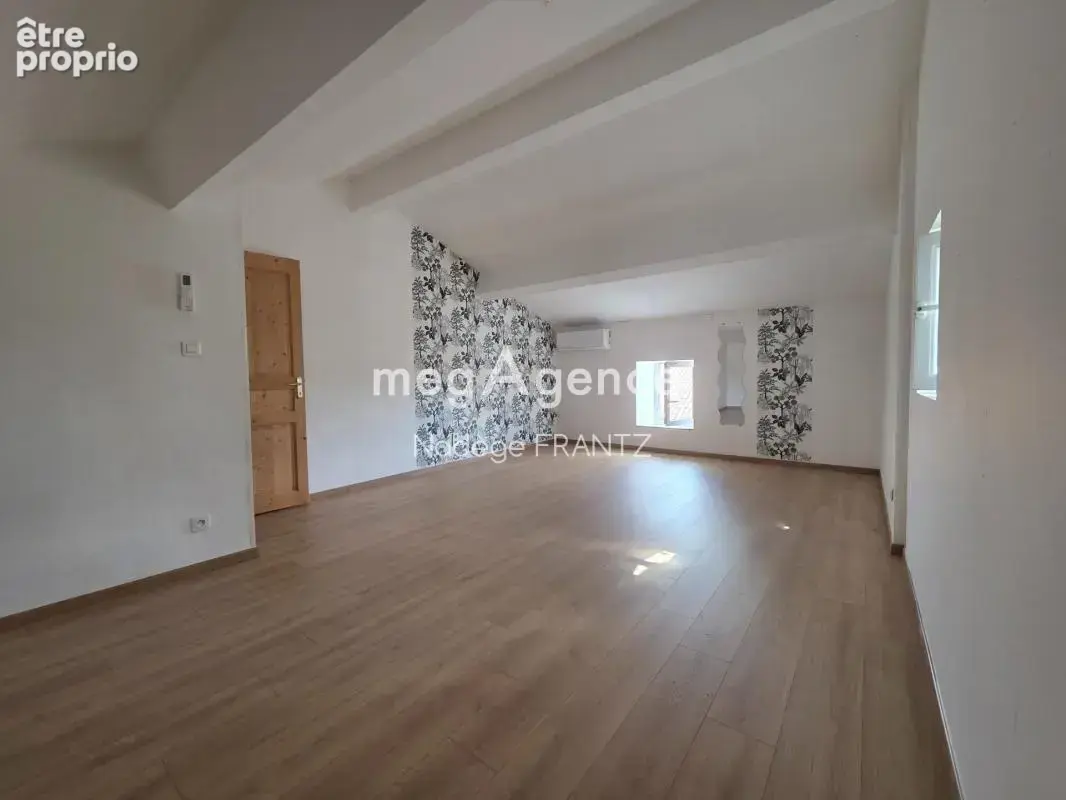 Maison charentaise à Saint-Savinien – Vie de plain-pied, 3 chambres, bureau, terrasse bois et garage rénové - photo 13