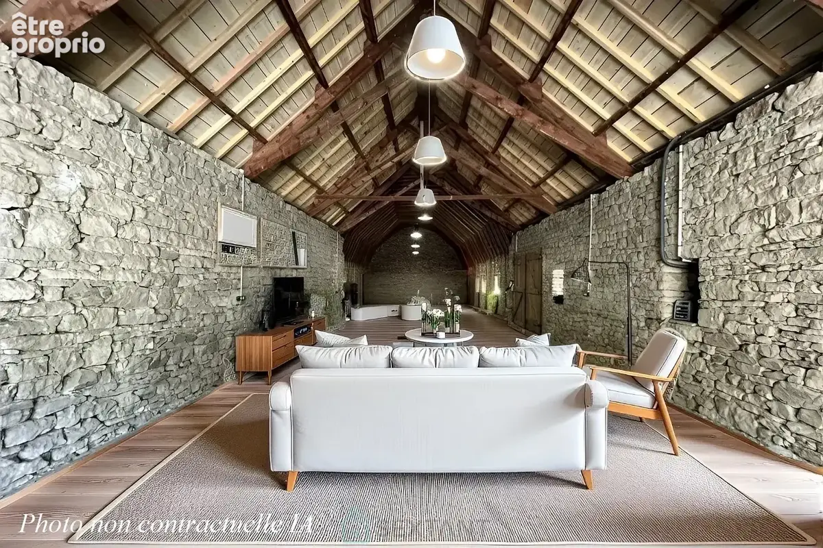 Propriété d'exception  274 m² habitables + 699 m² de dépendances et garages - photo 19