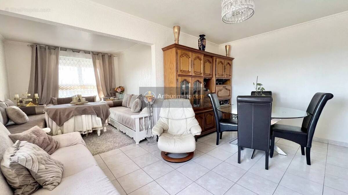Appartement à FREJUS