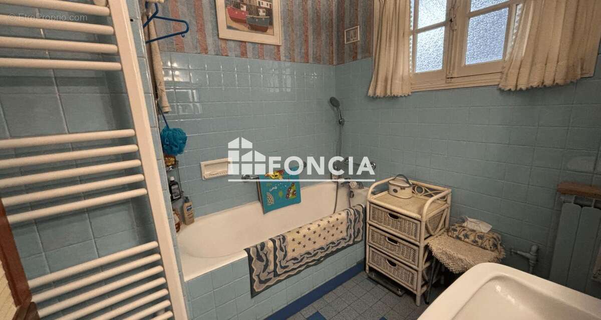 Maison à LE VAL-DAVID