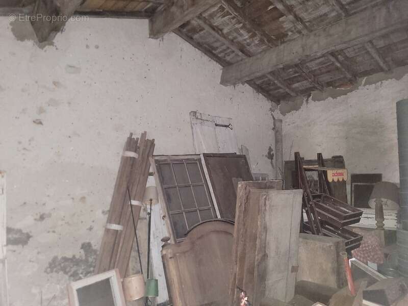 Parking à SAINT-ESTEPHE