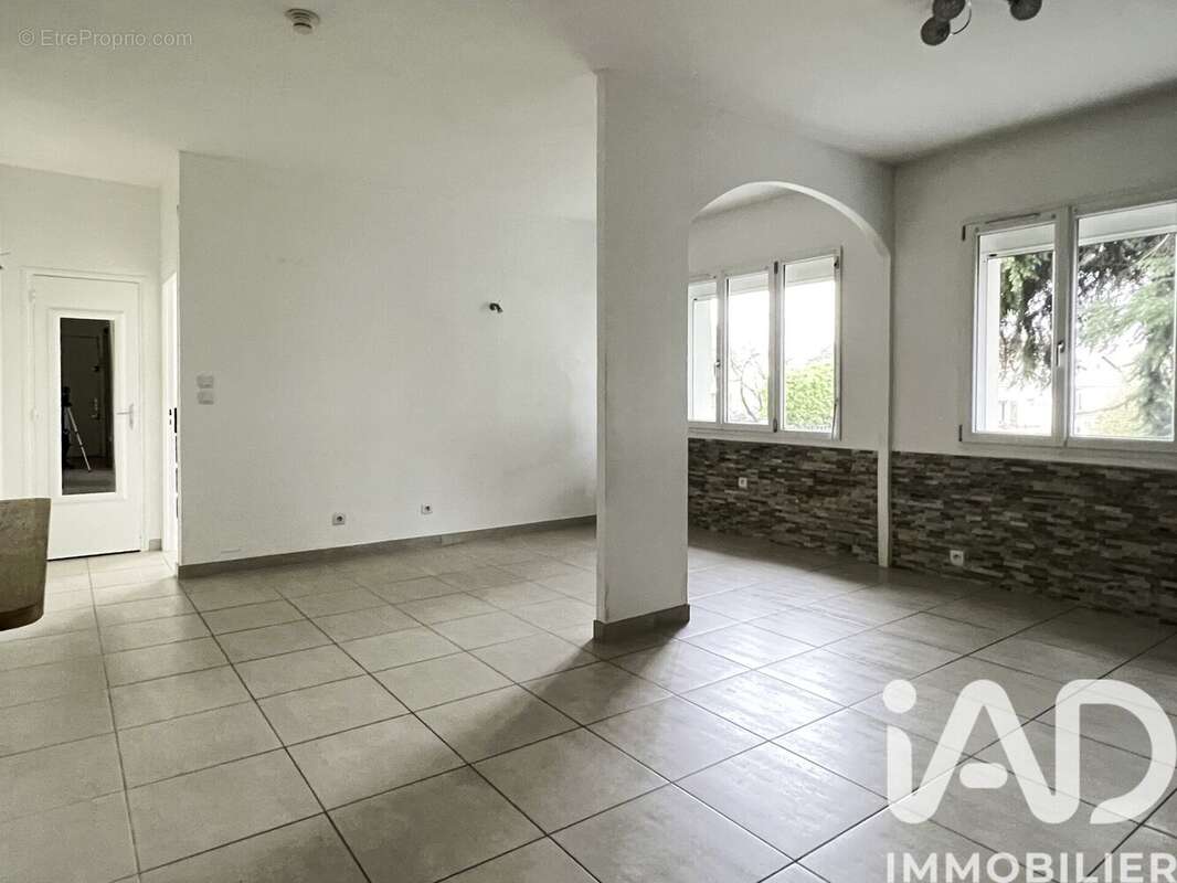 Photo 3 - Appartement à SAINT-MAUR-DES-FOSSES