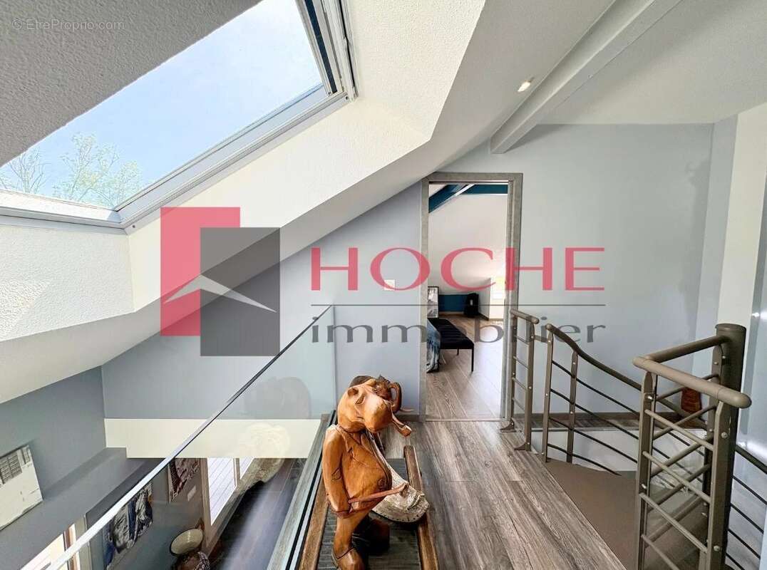 4 P + C  Duplex Penthouse - Garage - 106 m² - photo 12