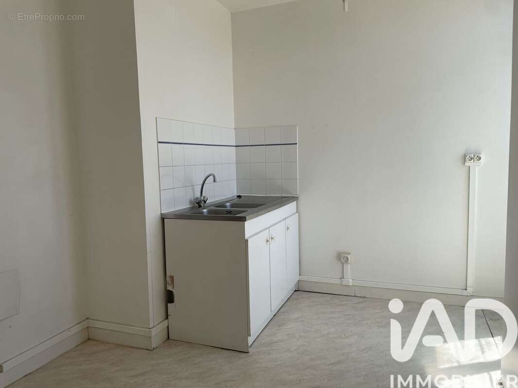 Photo 3 - Appartement à LA ROCHE-DERRIEN