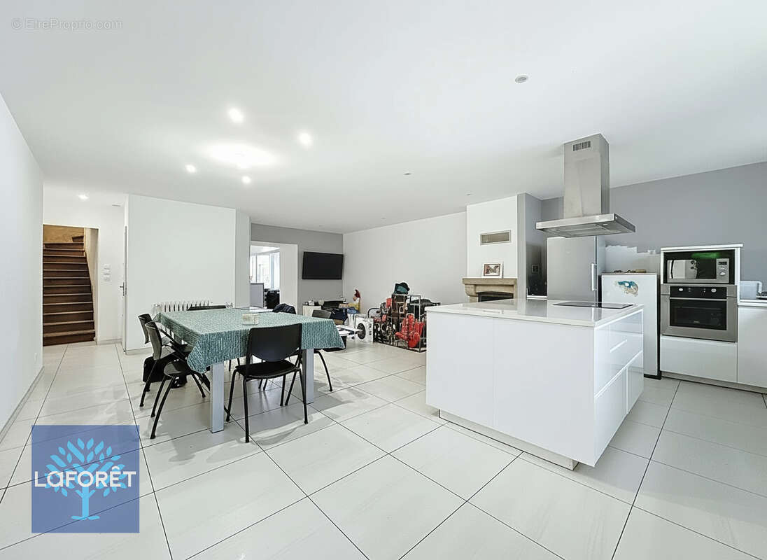 Maison à SAINT-AUBIN-DU-CORMIER