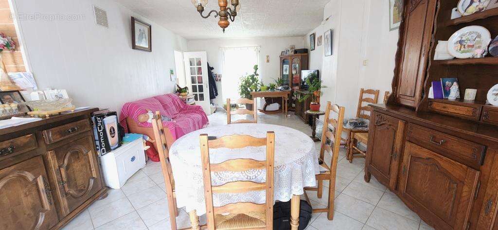 Maison à SAINT-HELLIER