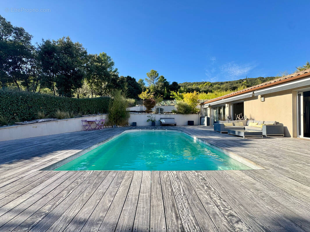 Maison à VAILHAUQUES