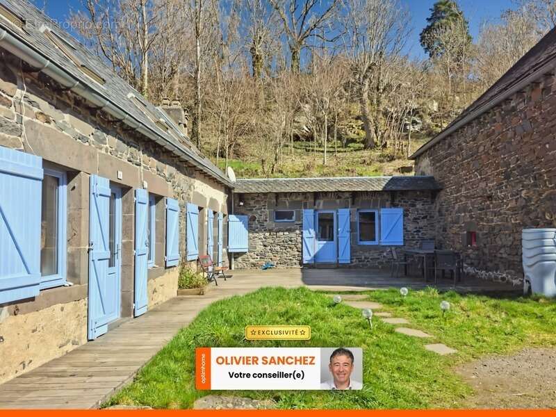 Maison de caractère avec 2 gîtes - SAINT BONNET PRES ORCIVAL (63) - photo 7