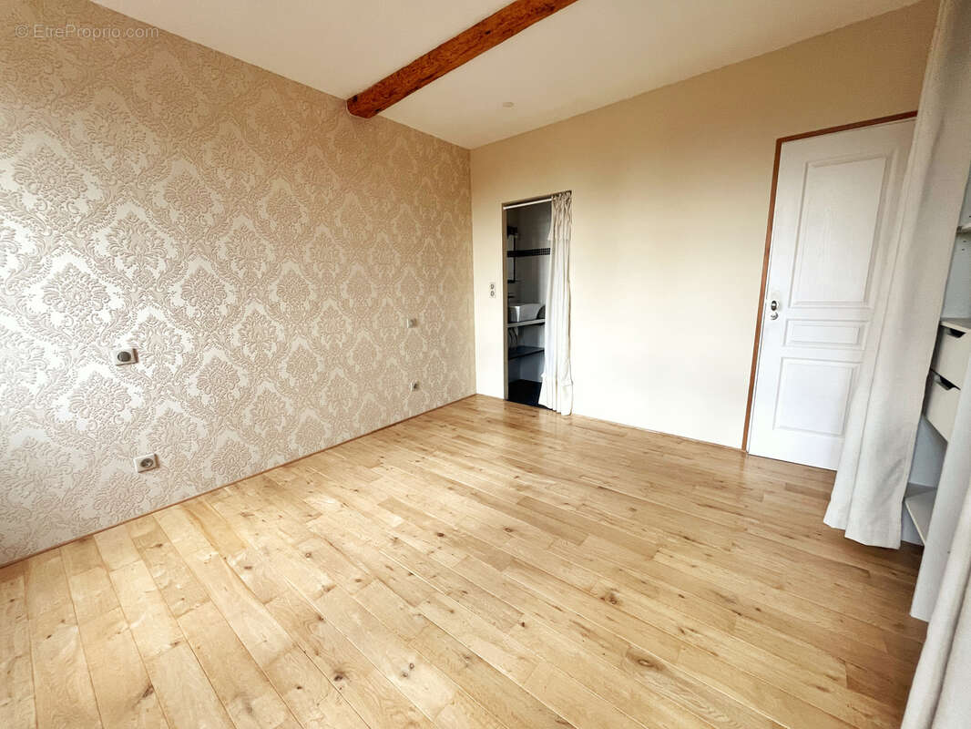 Appartement à PONTCHARRA-SUR-TURDINE