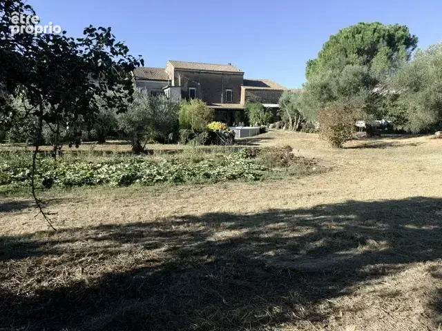 Maison vigneronne 158 m2, 3 580 m2 de terrain, 2 garages - photo 2