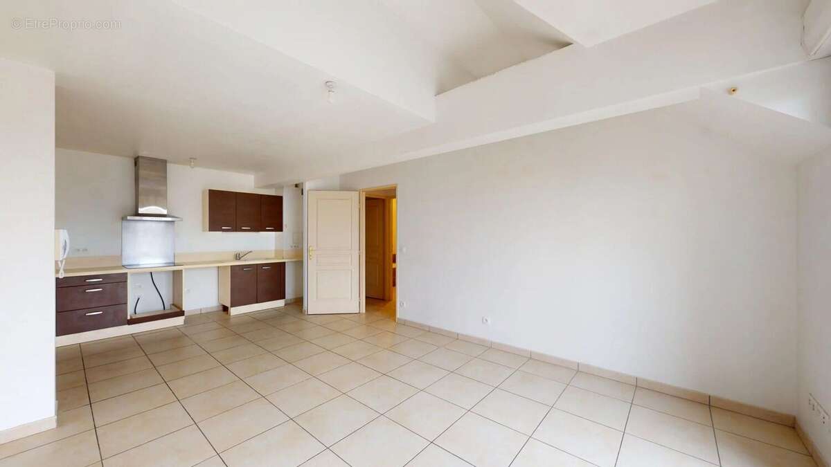 Appartement à PONTAULT-COMBAULT