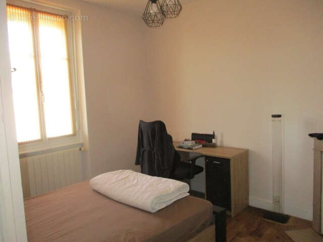 Maison à SAINT-YRIEIX-LA-PERCHE